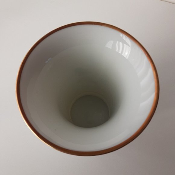 AK Kaiser "Charlottenburg" Porcelain Vase Yellow Roses Gold Trim - Picture 4 of 7